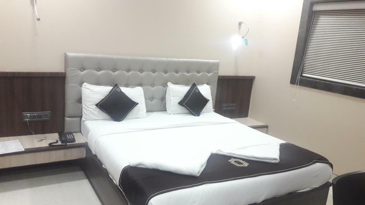Shine Hospitality Hotel Bombay Exterior foto