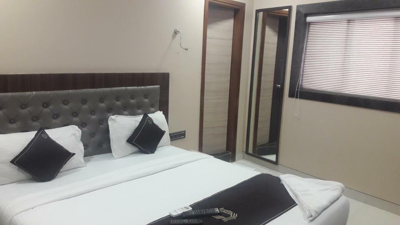 Shine Hospitality Hotel Bombay Exterior foto