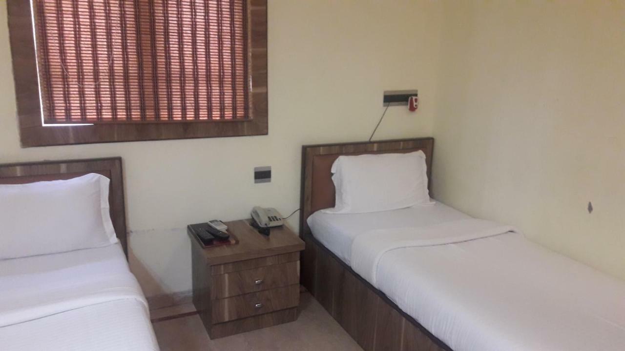 Shine Hospitality Hotel Bombay Exterior foto